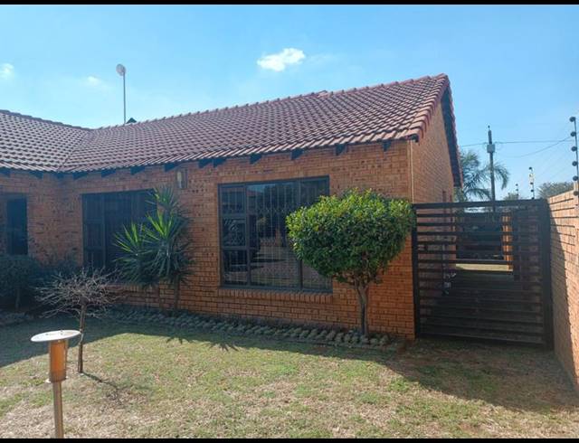 3 BEDROOM HOUSE FOR SALE IN VANDERBIJLPARK SE 8